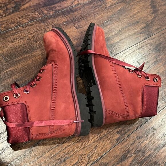 Premium Burgandy Red Timberlands with satin top and ribbon laces size 6 in EUC - Picture 11 of 11